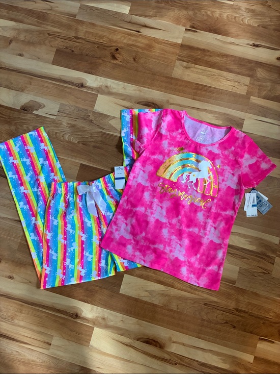 Max & Olivia Other - Max & Olivia Rainbow Unicorn Two Piece Sleepwear Set - Girls XL (14/16)